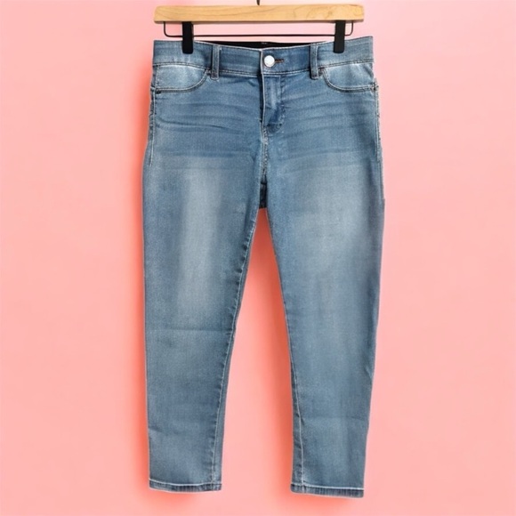 Juicy Couture Denim - Juicy Couture Light Blue Ankle Jeans Size 6 Stretchy Waist Low Rise